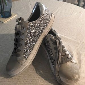 Mossimo sneakers